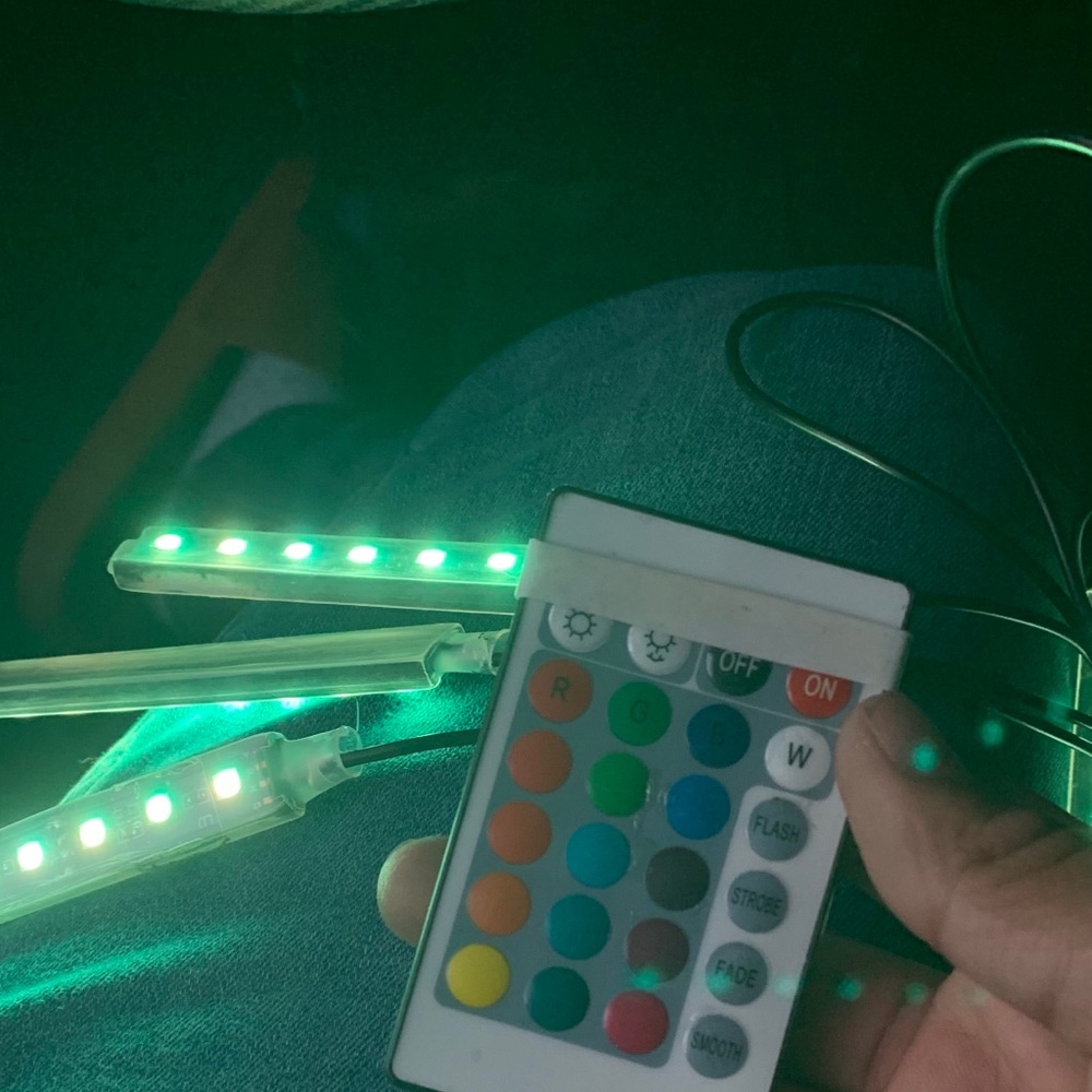 4 Led car plug